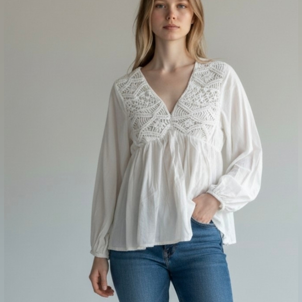 VENUS (NWOT)Ivory Embroidered Blouse.Sz 10, 100% Cotton